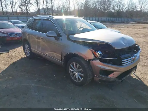 WVGEF9BP0GD003241 2016 VOLKSWAGEN TOUAREG - Image 1