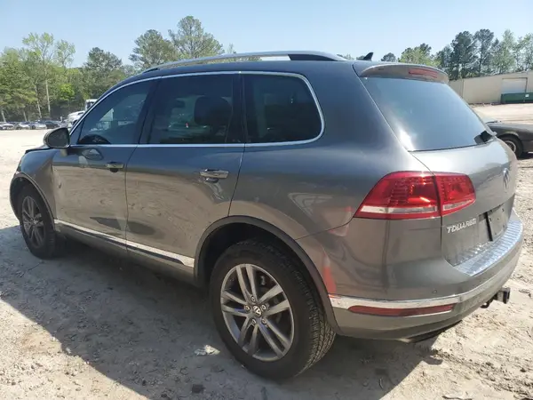 WVGEF9BP1GD012594 2016 VOLKSWAGEN TOUAREG - Image 2