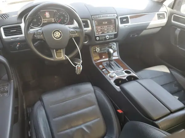 WVGEF9BP1GD012594 2016 VOLKSWAGEN TOUAREG - Image 8