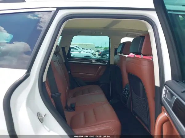 WVGEF9BP1GD012885 2016 VOLKSWAGEN TOUAREG - Image 8