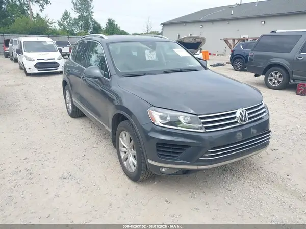 WVGEF9BP2GD010336 2016 VOLKSWAGEN TOUAREG - Image 1