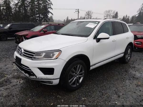 WVGEF9BP2GD012555 2016 VOLKSWAGEN TOUAREG - Image 2