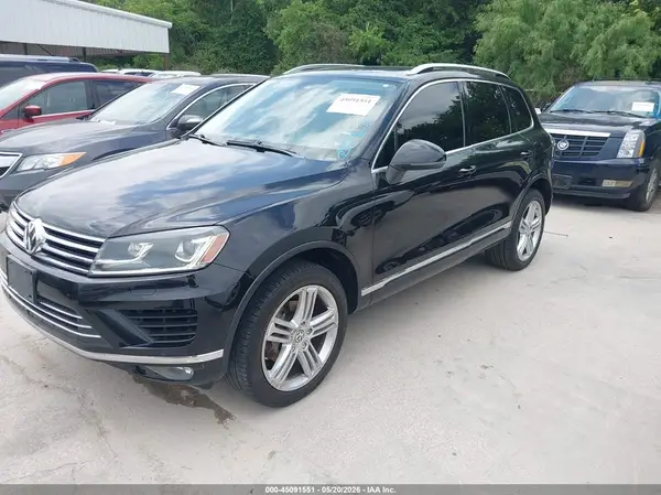 WVGEF9BP3GD000592 2016 VOLKSWAGEN TOUAREG - Image 2