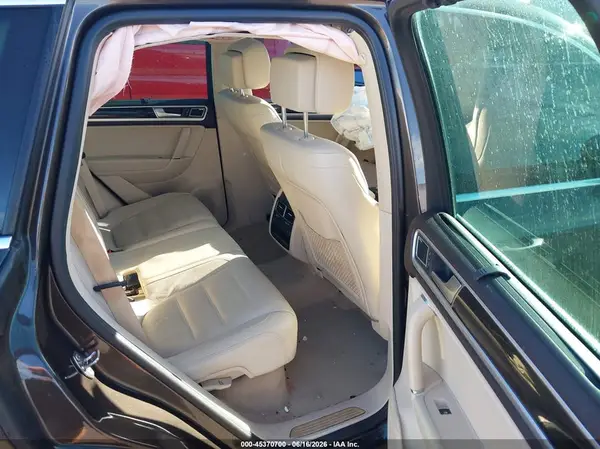WVGEF9BP3GD008174 2016 VOLKSWAGEN TOUAREG - Image 8