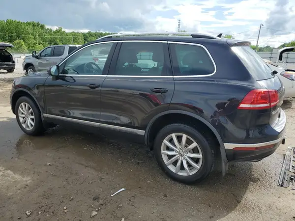 WVGEF9BP3GD008823 2016 VOLKSWAGEN TOUAREG - Image 2