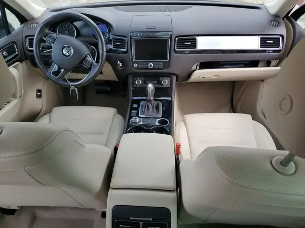 WVGEF9BP3GD008823 2016 VOLKSWAGEN TOUAREG - Image 8