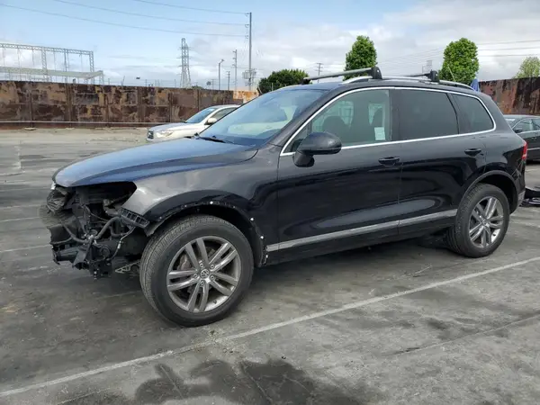 WVGEF9BP3GD011138 2016 VOLKSWAGEN TOUAREG - Image 1