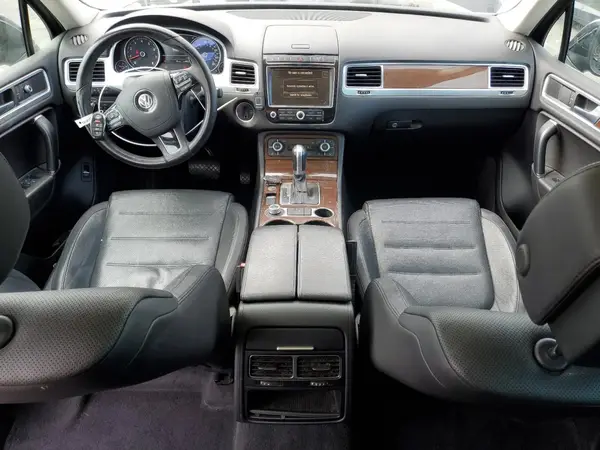 WVGEF9BP3GD011138 2016 VOLKSWAGEN TOUAREG - Image 8