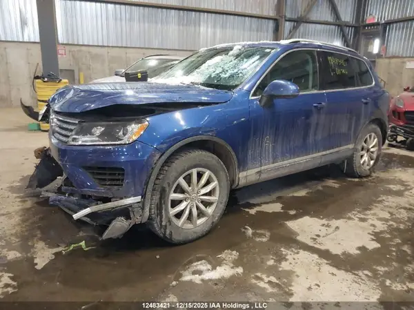WVGEF9BP3GD011706 2016 VOLKSWAGEN TOUAREG - Image 2