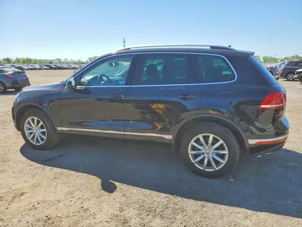 WVGEF9BP3GD012144 2016 VOLKSWAGEN TOUAREG - Image 2