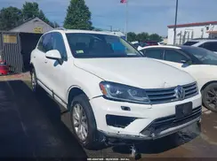 WVGEF9BP3GD012693 2016 VOLKSWAGEN TOUAREG