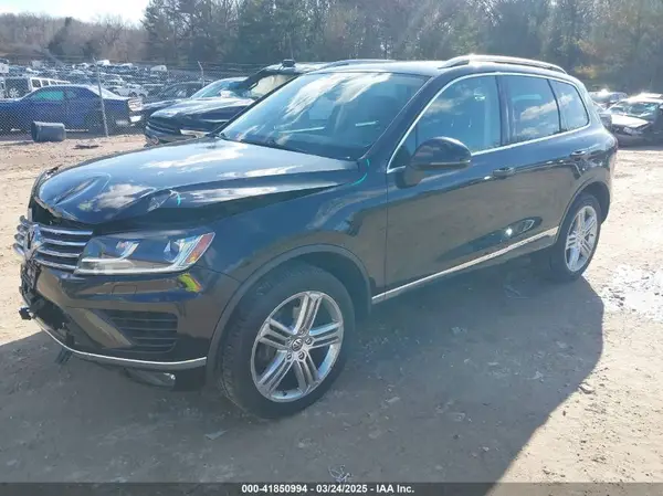 WVGEF9BP4GD001508 2016 VOLKSWAGEN TOUAREG - Image 2