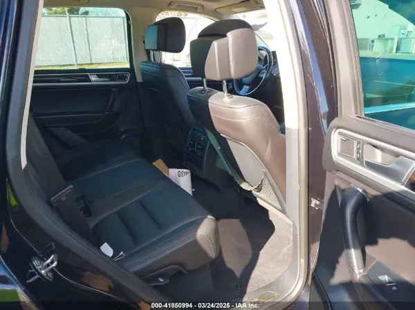 WVGEF9BP4GD001508 2016 VOLKSWAGEN TOUAREG - Image 8