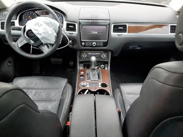 WVGEF9BP4GD011455 2016 VOLKSWAGEN TOUAREG - Image 8