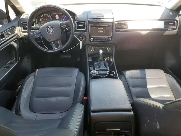 WVGEF9BP4GD012007 2016 VOLKSWAGEN TOUAREG - Image 8