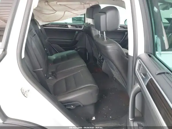 WVGEF9BP5GD002473 2016 VOLKSWAGEN TOUAREG - Image 8