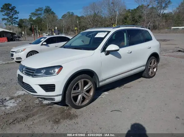 WVGEF9BP5GD012680 2016 VOLKSWAGEN TOUAREG - Image 2