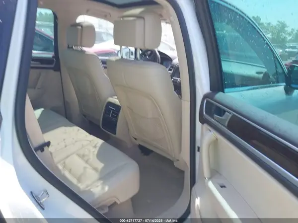 WVGEF9BP6GD006015 2016 VOLKSWAGEN TOUAREG - Image 8