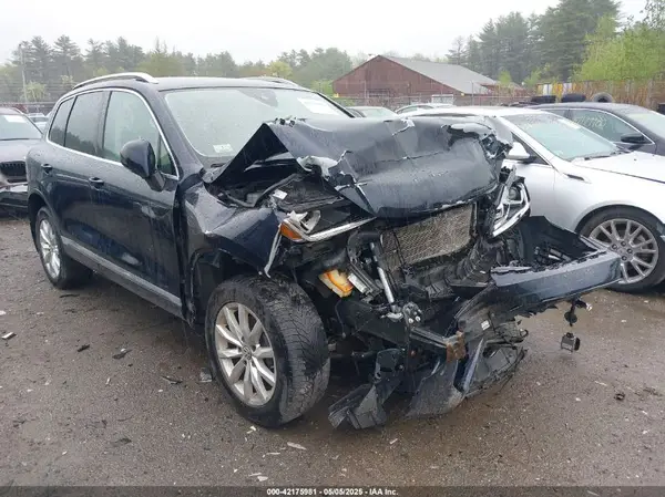 WVGEF9BP7GD008159 2016 VOLKSWAGEN TOUAREG - Image 1