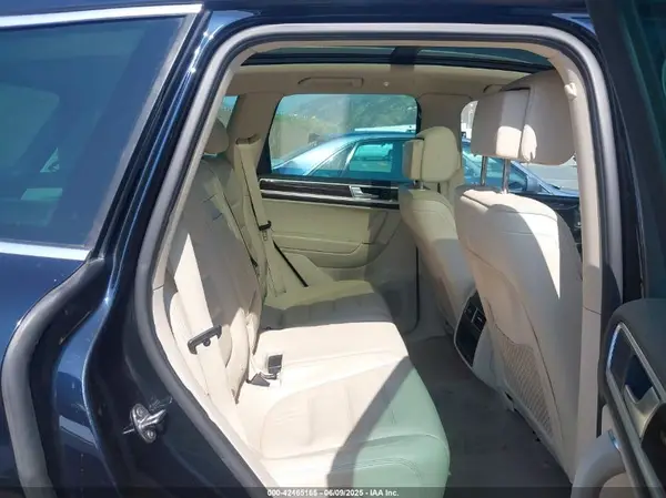 WVGEF9BP7GD010252 2016 VOLKSWAGEN TOUAREG - Image 8