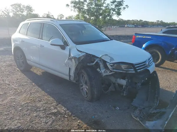 WVGEF9BP7GD010705 2016 VOLKSWAGEN TOUAREG - Image 1