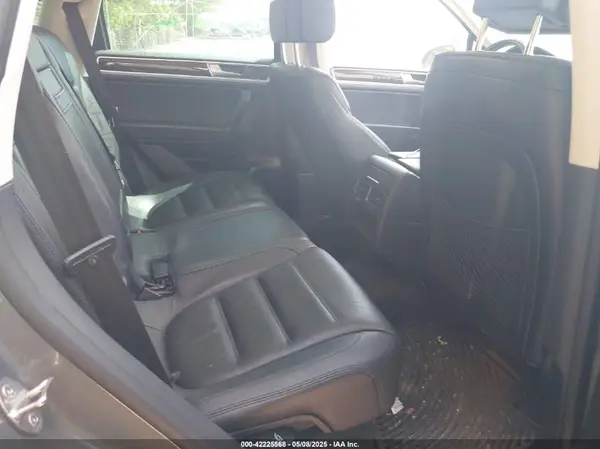 WVGEF9BP7GD011255 2016 VOLKSWAGEN TOUAREG - Image 8