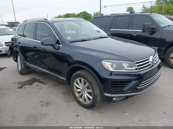 WVGEF9BP7GD012373 2016 VOLKSWAGEN TOUAREG - Image 1