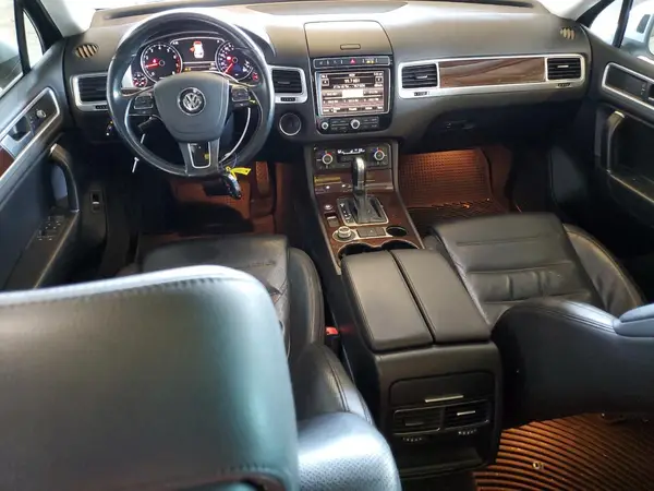 WVGEF9BP8GD009532 2016 VOLKSWAGEN TOUAREG - Image 8