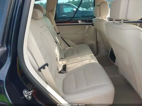 WVGEF9BP9GD004985 2016 VOLKSWAGEN TOUAREG - Image 8