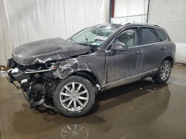WVGEF9BP9GD009863 2016 VOLKSWAGEN TOUAREG - Image 1