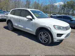 WVGEF9BP9GD010415 2016 VOLKSWAGEN TOUAREG