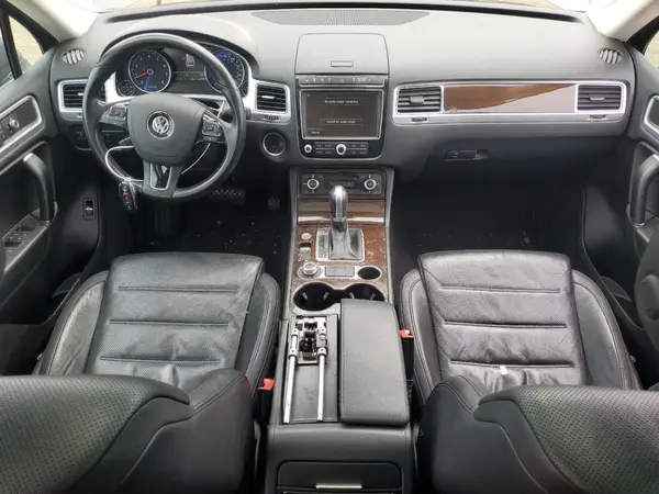 WVGEF9BP9GD012505 2016 VOLKSWAGEN TOUAREG - Image 8