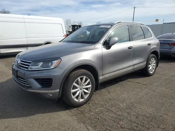 WVGEF9BPXGD007023 2016 VOLKSWAGEN TOUAREG - Image 1