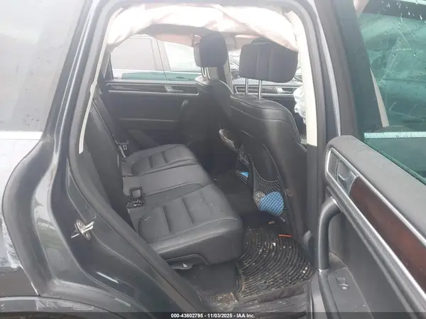 WVGEF9BPXGD011234 2016 VOLKSWAGEN TOUAREG - Image 8