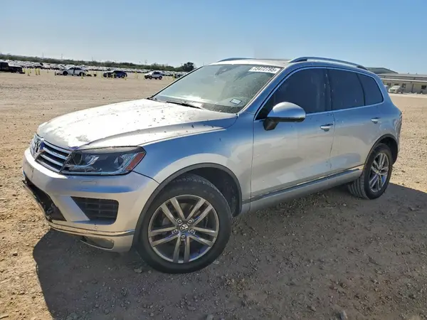 WVGEP9BP1GD005156 2016 VOLKSWAGEN TOUAREG - Image 1