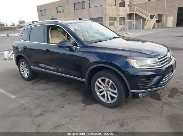 WVGEP9BP1GD006534 2016 VOLKSWAGEN TOUAREG - Image 1