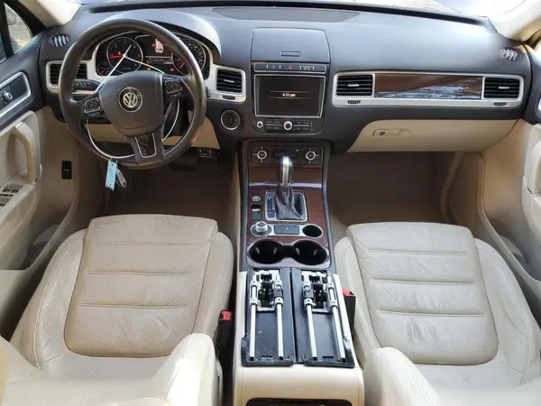 WVGEP9BP2GD006087 2016 VOLKSWAGEN TOUAREG - Image 8