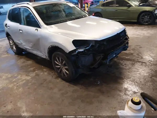 WVGEP9BP3GD001450 2016 VOLKSWAGEN TOUAREG - Image 1