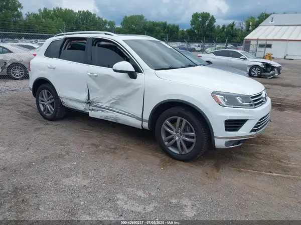 WVGEP9BP4GD002350 2016 VOLKSWAGEN TOUAREG