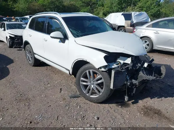 WVGEP9BP4GD002364 2016 VOLKSWAGEN TOUAREG - Image 1