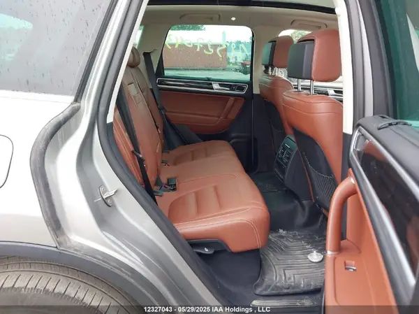 WVGEP9BP4GD002915 2016 VOLKSWAGEN TOUAREG - Image 8