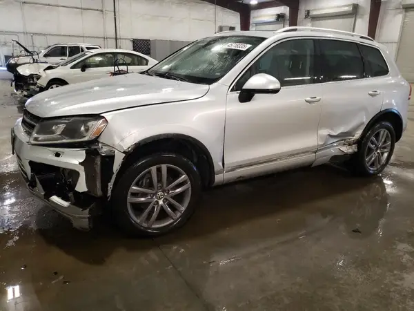 WVGEP9BP5GD005242 2016 VOLKSWAGEN TOUAREG - Image 1
