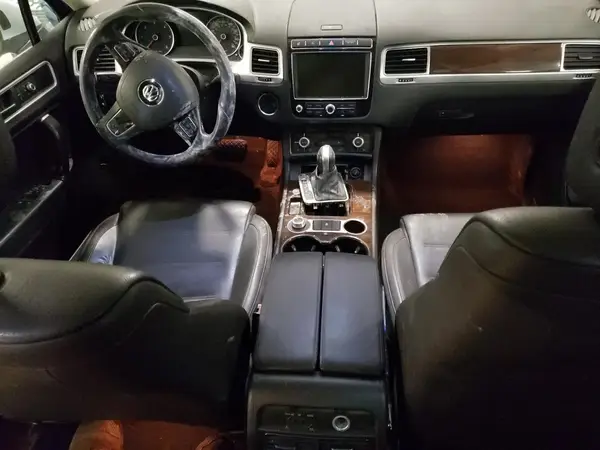 WVGEP9BP5GD005242 2016 VOLKSWAGEN TOUAREG - Image 8