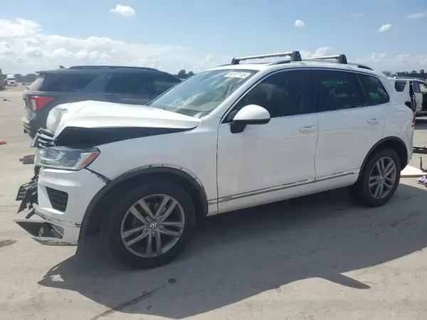 WVGEP9BP9GD000917 2016 VOLKSWAGEN TOUAREG