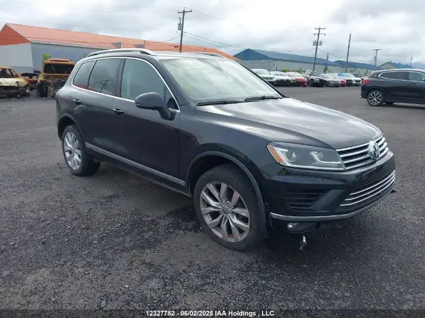 WVGEP9BP9GD000965 2016 VOLKSWAGEN TOUAREG - Image 1