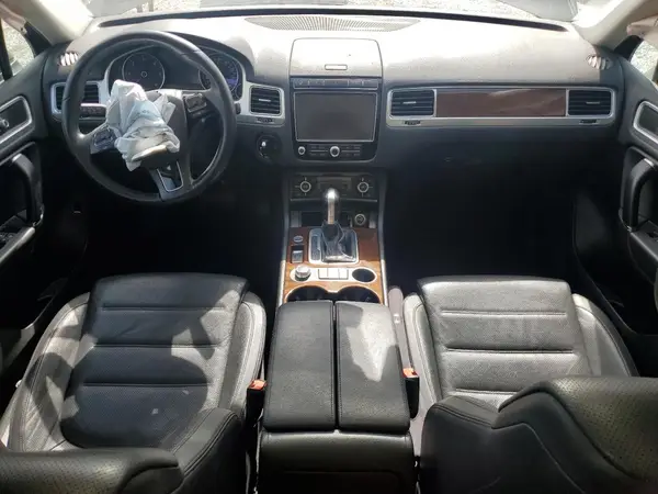WVGEP9BPXGD002689 2016 VOLKSWAGEN TOUAREG - Image 8