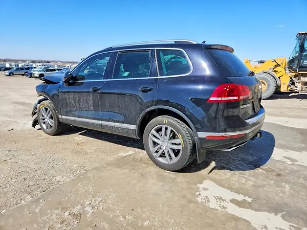 WVGEP9BPXGD003633 2016 VOLKSWAGEN TOUAREG - Image 2