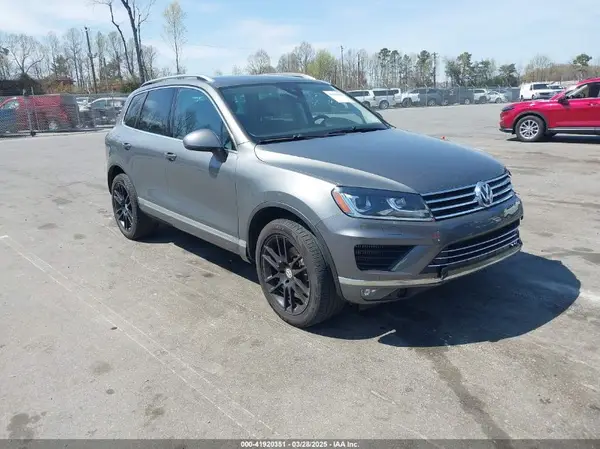 WVGEP9BPXGD005270 2016 VOLKSWAGEN TOUAREG - Image 1