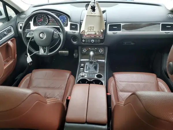 WVGGF7BP3HD006066 2017 VOLKSWAGEN TOUAREG - Image 8