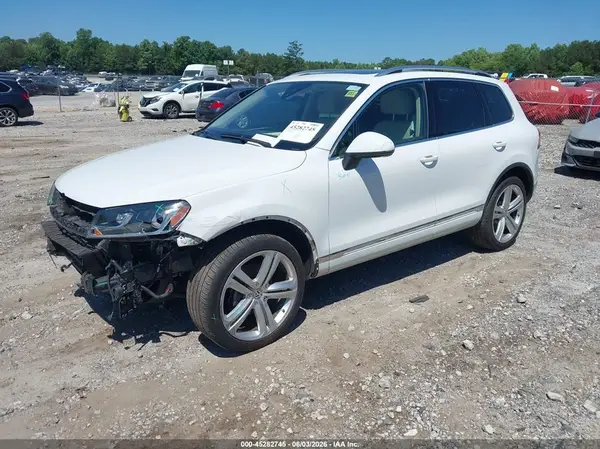 WVGGF7BP3HD006259 2017 VOLKSWAGEN TOUAREG - Image 2